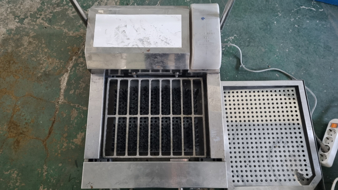 automat 자동 신발바닥 세척기 신발 밑창 세척기 자동신발세척기--1