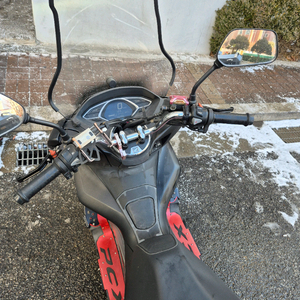 pcx125 19년식 키로수짧은거 판매합니다