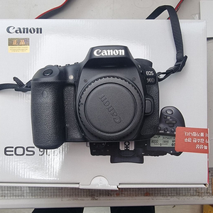 DSLR 카메라 캐논 90D 팝니다.