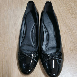 여성)에나멜 플랫 슈즈(새상품250m)