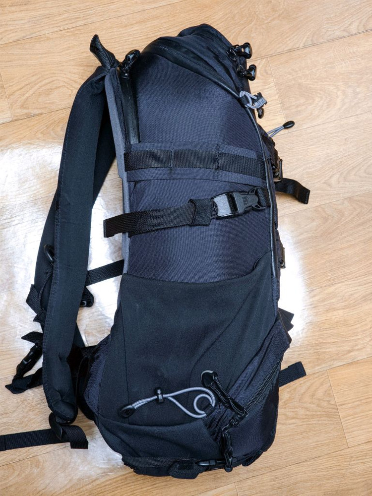 코오롱스포츠 포토트레킹 히든 백팩 카메라가방--2