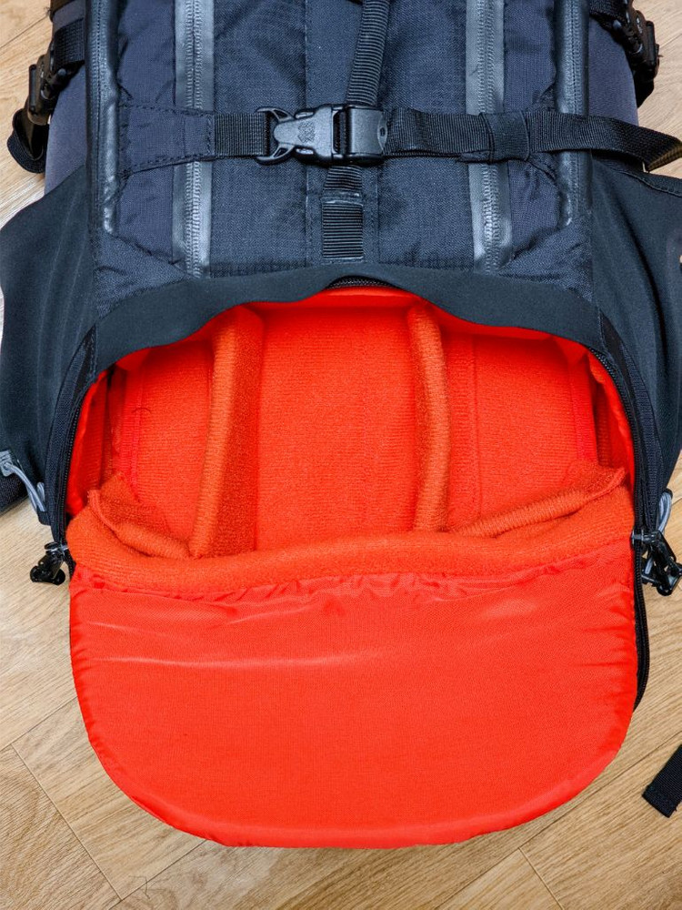 코오롱스포츠 포토트레킹 히든 백팩 카메라가방--5