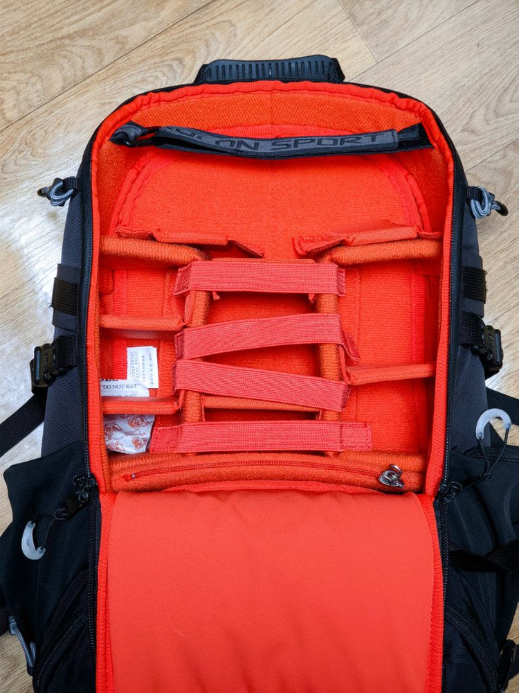 코오롱스포츠 포토트레킹 히든 백팩 카메라가방--6