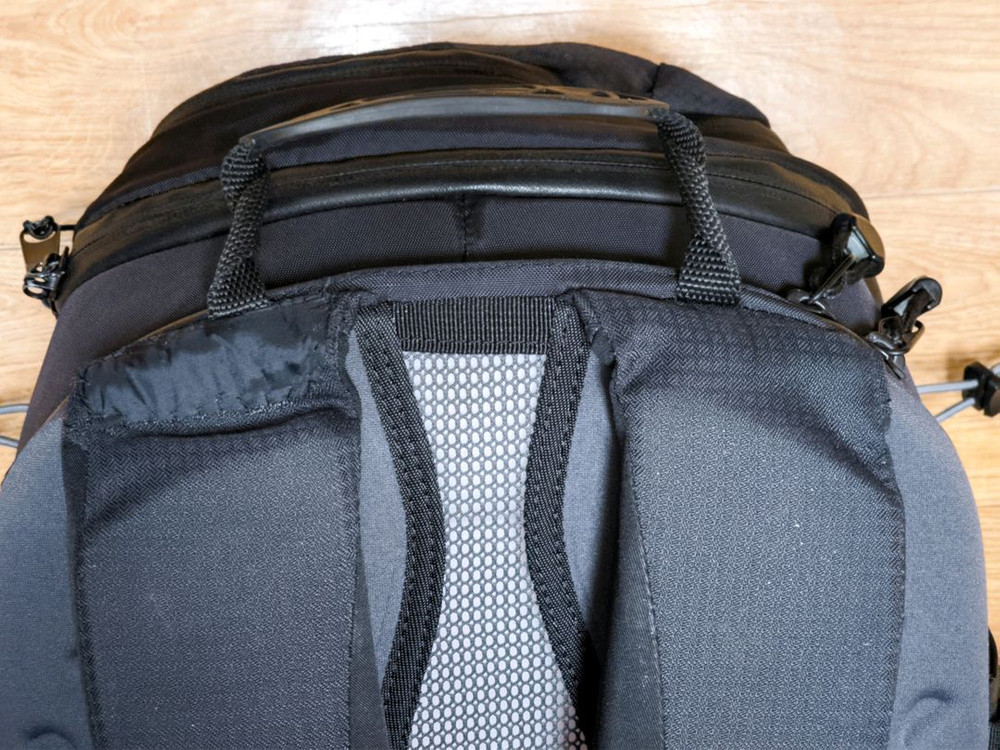 코오롱스포츠 포토트레킹 히든 백팩 카메라가방--7