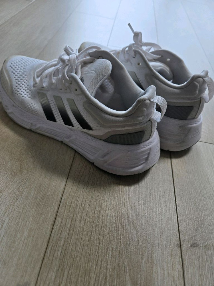 아디다스 퀘스타 러닝화 (260)--1