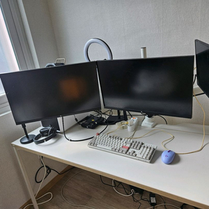 (경기도이천) 27인치 쓰리암 모니터 책상 풀세트