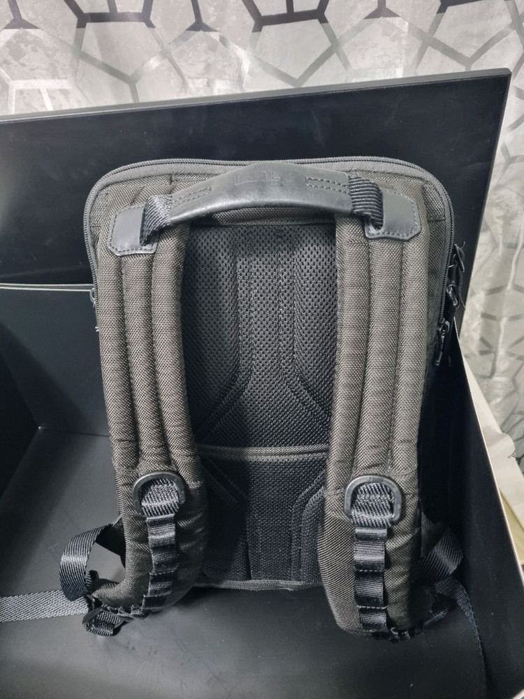 투미 네비게이션 백팩--2