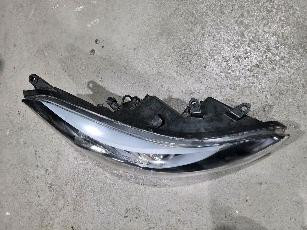 더뉴 아반떼 MD HID 조수석 전조등 라이트 이미지