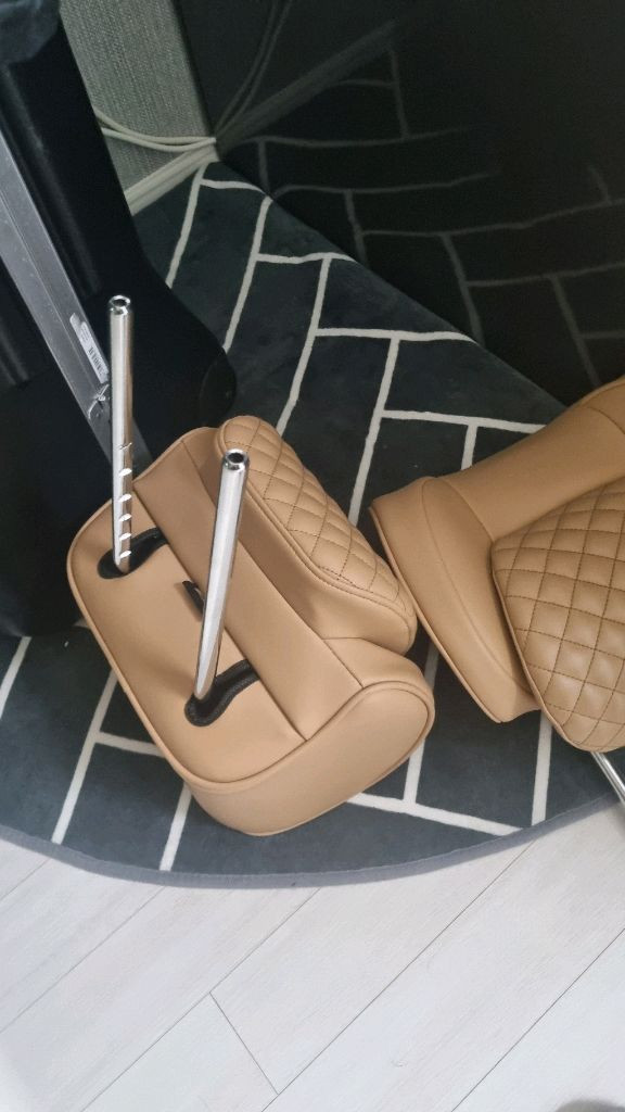 아임빈 헤드레스트. 2개 일괄 (10만원)--3