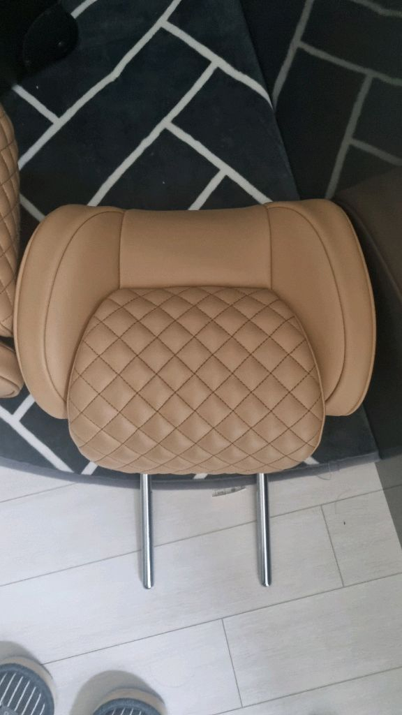 아임빈 헤드레스트. 2개 일괄 (10만원)--4