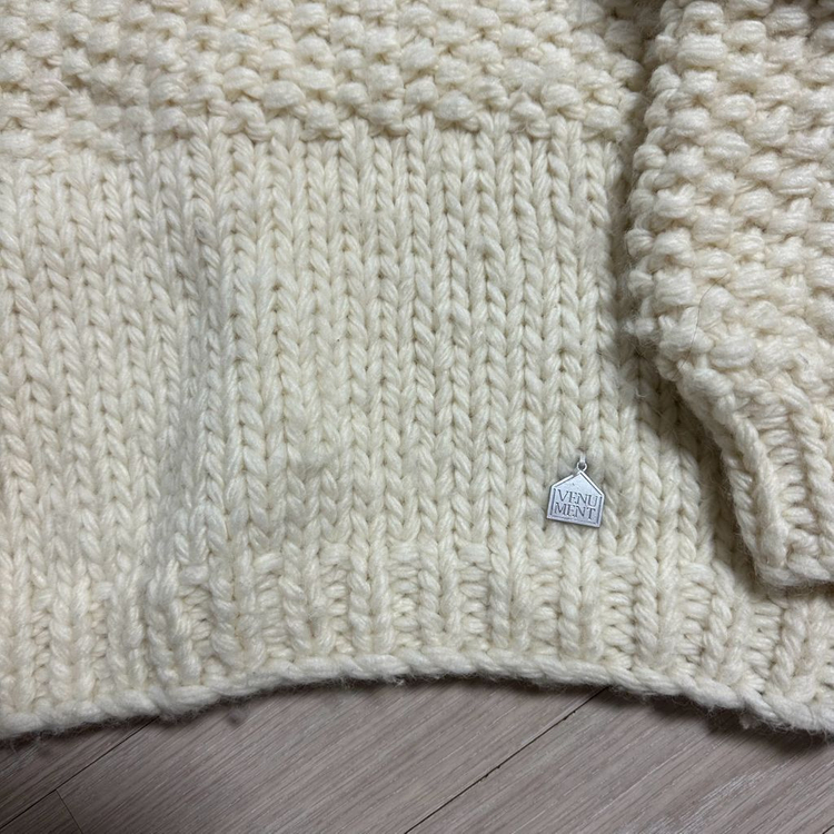 베뉴먼트 핸드니트 이미지