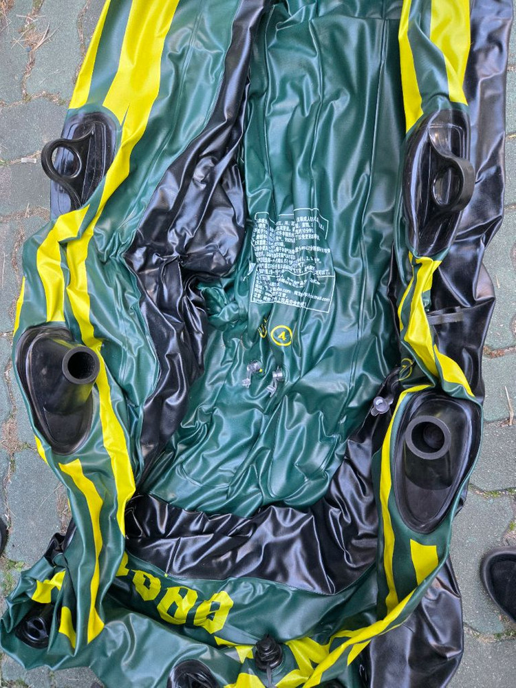 낚시 물놀이 고무보트 이미지