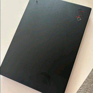 레노버 씽크패드 X1 Carbon 9세대 노트북 팝니다.