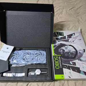 RTX 5080 HOF(호프 화이트) 그래픽카드