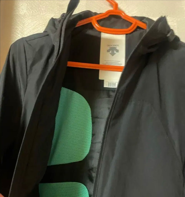 데상트 여성 바람막이 자켓S--1