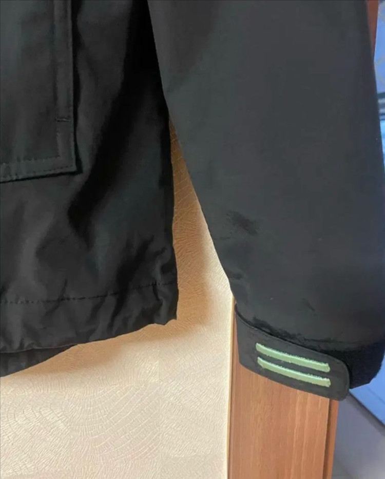 데상트 여성 바람막이 자켓S--2