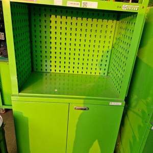 작업대형 수납장