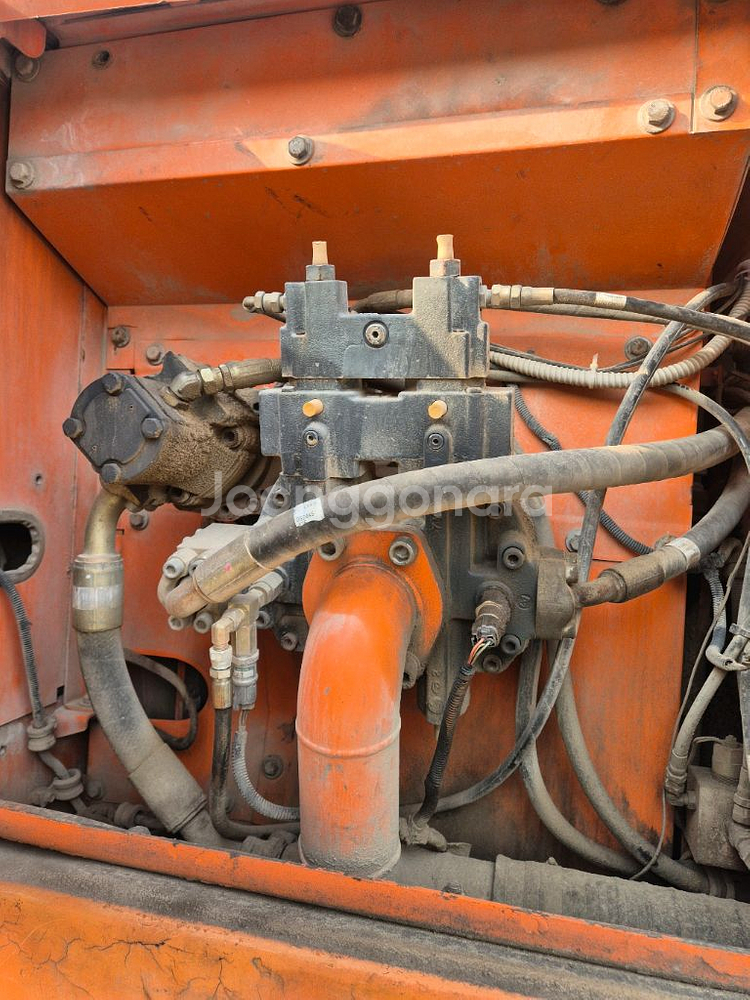 두산 08굴삭기 DX 210w 소개--5