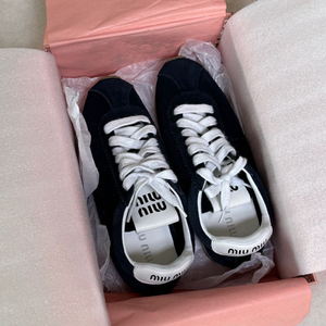 미우미우 스니커즈 네이비 230-235 이미지