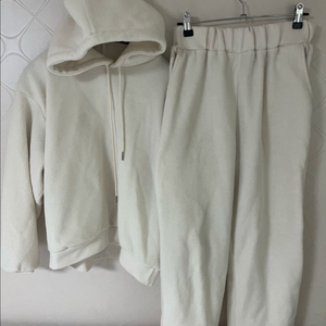 드마르 후리스 셋업 & 퍼베스트 이미지