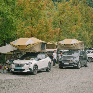 툴레 루프탑텐트 어프로치 M 사이즈 팝니다