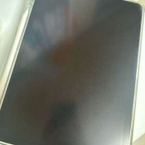 아이패드 에어5 스타라이트 64GB wi-fi+니케거치대