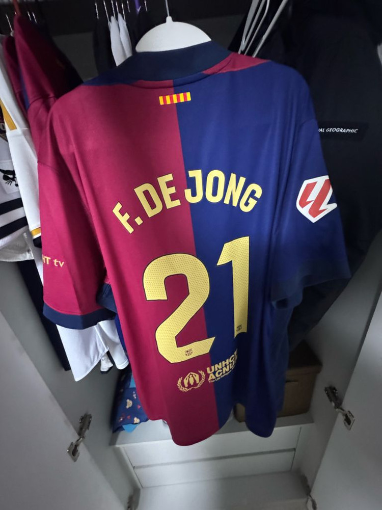 24/25 바르샤 레플리카 데용 마킹--3