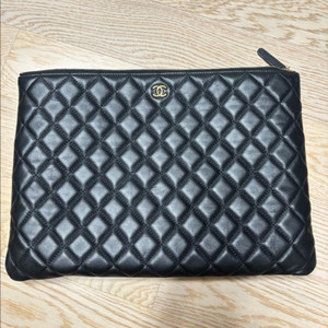 정품 샤넬 클러치(램스킨) 라지