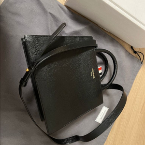 톰브라운토트백