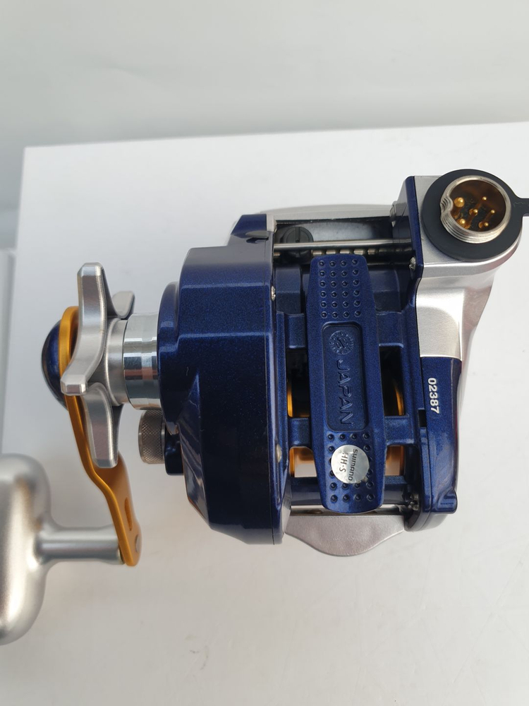 시마노 소형 전동릴 전동환 400C 이미지