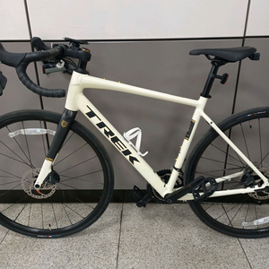 (50km 미만 주행) 2024 트렉 도마니 AL4 유압디스크 브레이크 54사이즈 자전거