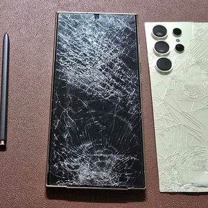 파손 S24울트라 부품용으로 판매. 택포.