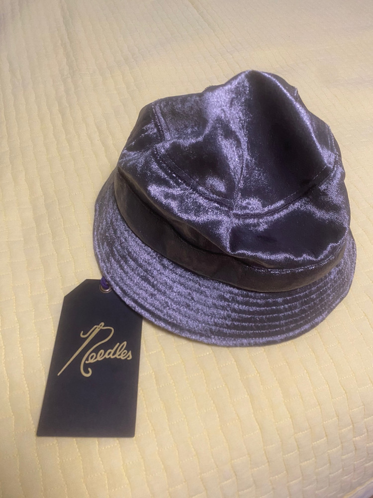 니들스 크러쉬 벨루어 버킷햇 새상품--1