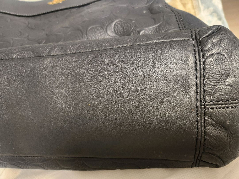 코치 시그니처 패턴 레더 숄더백--2