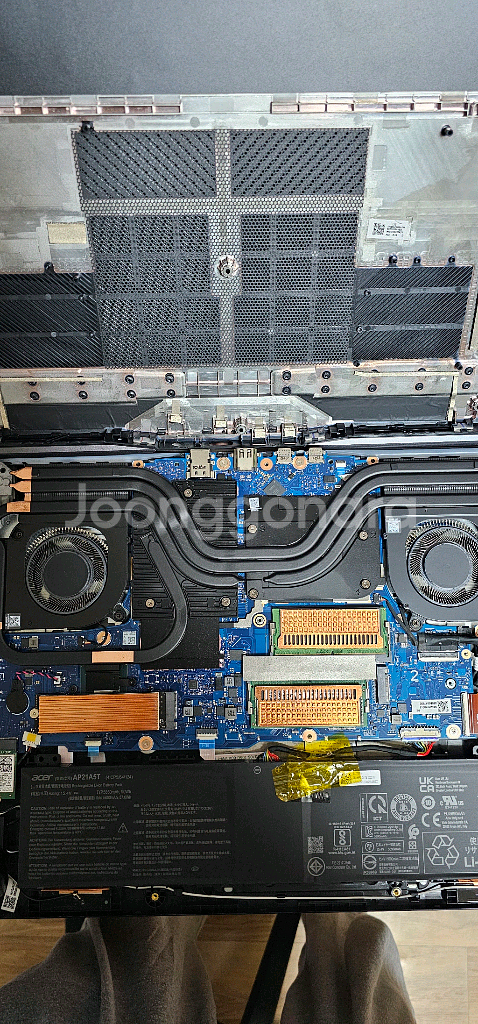 에이서 헬리오스16 i9/4070/1TB/32GB--2