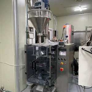 중고 분말충진기(오거충진기)+ 수직 삼면포장기(버티칼포장기)+ 진공이송기 세트