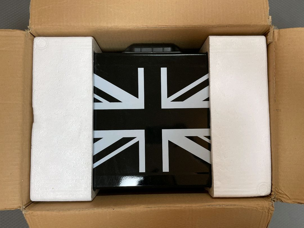 캠핑퍼스트X아베나키 블랙 유니언잭 스틸쿨러 아이스박스 29L--5