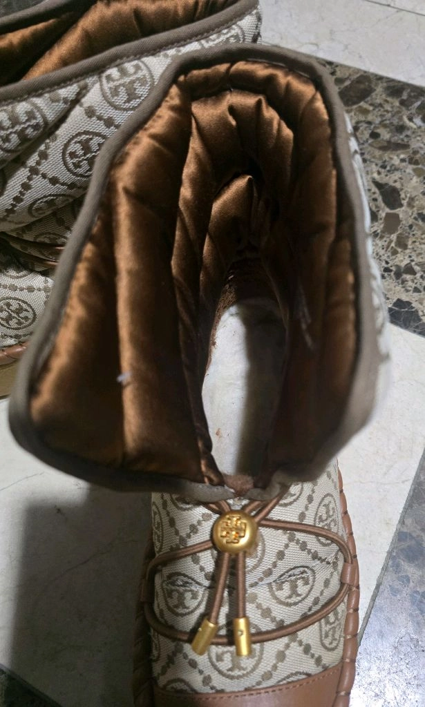토리버치 부츠 이미지
