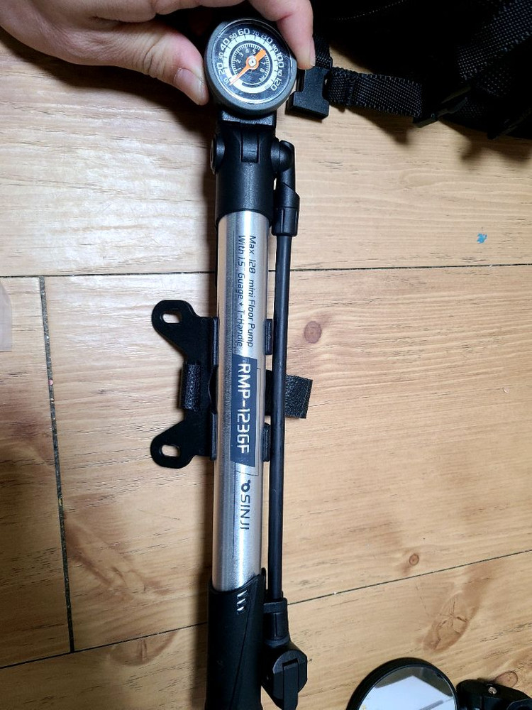 자전거 가방. 미니 펌프. 자전거 백미러. 자전거용품--3