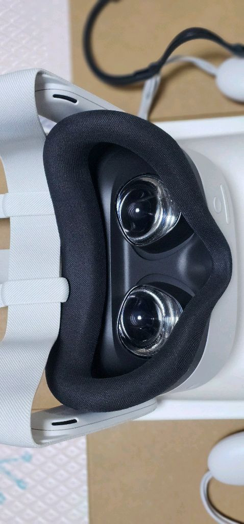 메타퀘스트3s 256gb VR기기 판매--5