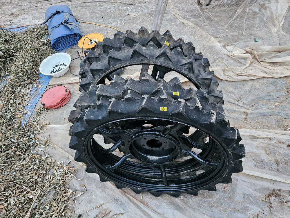 승용 관리기 바퀴 4개--1