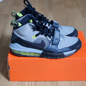 나이키 에어맥스 보 잭슨 275