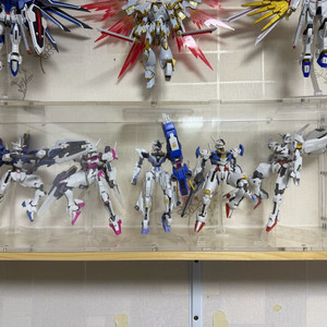 HG 수성의 마녀 건담 시리즈 판매(장식장 포함)