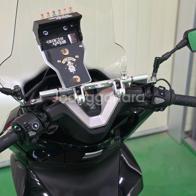 혼다 PCX125 ABS 25년식 1인신조 짧은키로수 최저가 판매합니다--8