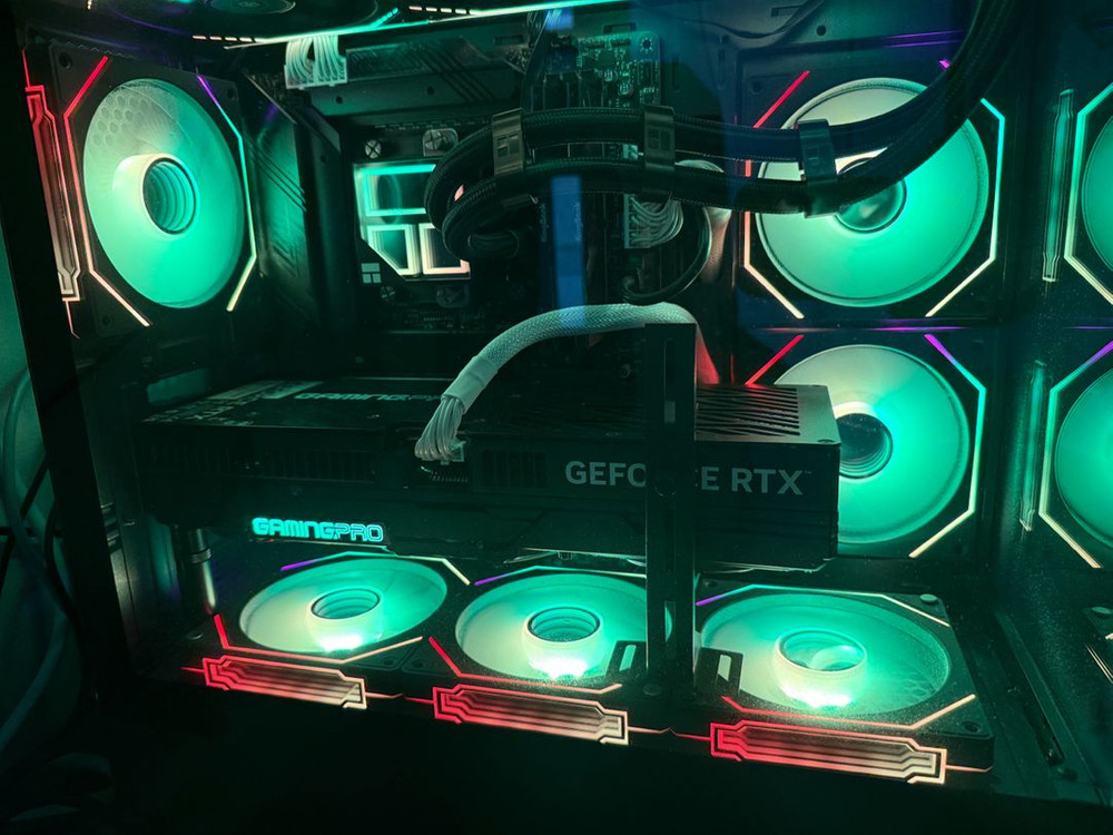 이엠텍 RTX 5070 Ti 게이밍프로 이미지