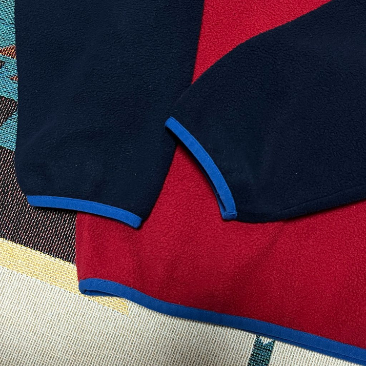 파타고니아 신칠라 스냅티 켄달 제너 착용 m--1