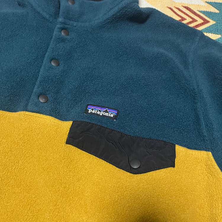 파타고니아 신칠라 투톤 컬러 스냅티 M--2
