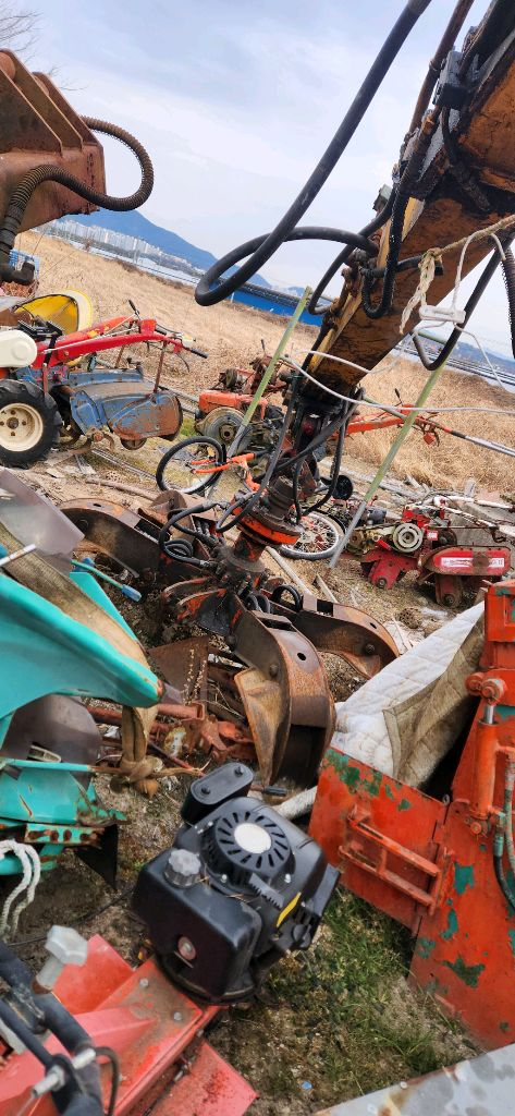 집게 고철 찝게 장착된 02 삼성 볼보 굴삭기 굴착기 포크레인 포크래인--6