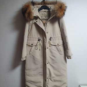 버버리 라쿤퍼 다운파카 롱패딩 베이지 S 택포