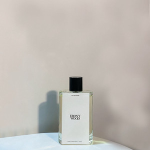 자라 향수 에보니우드 이미지